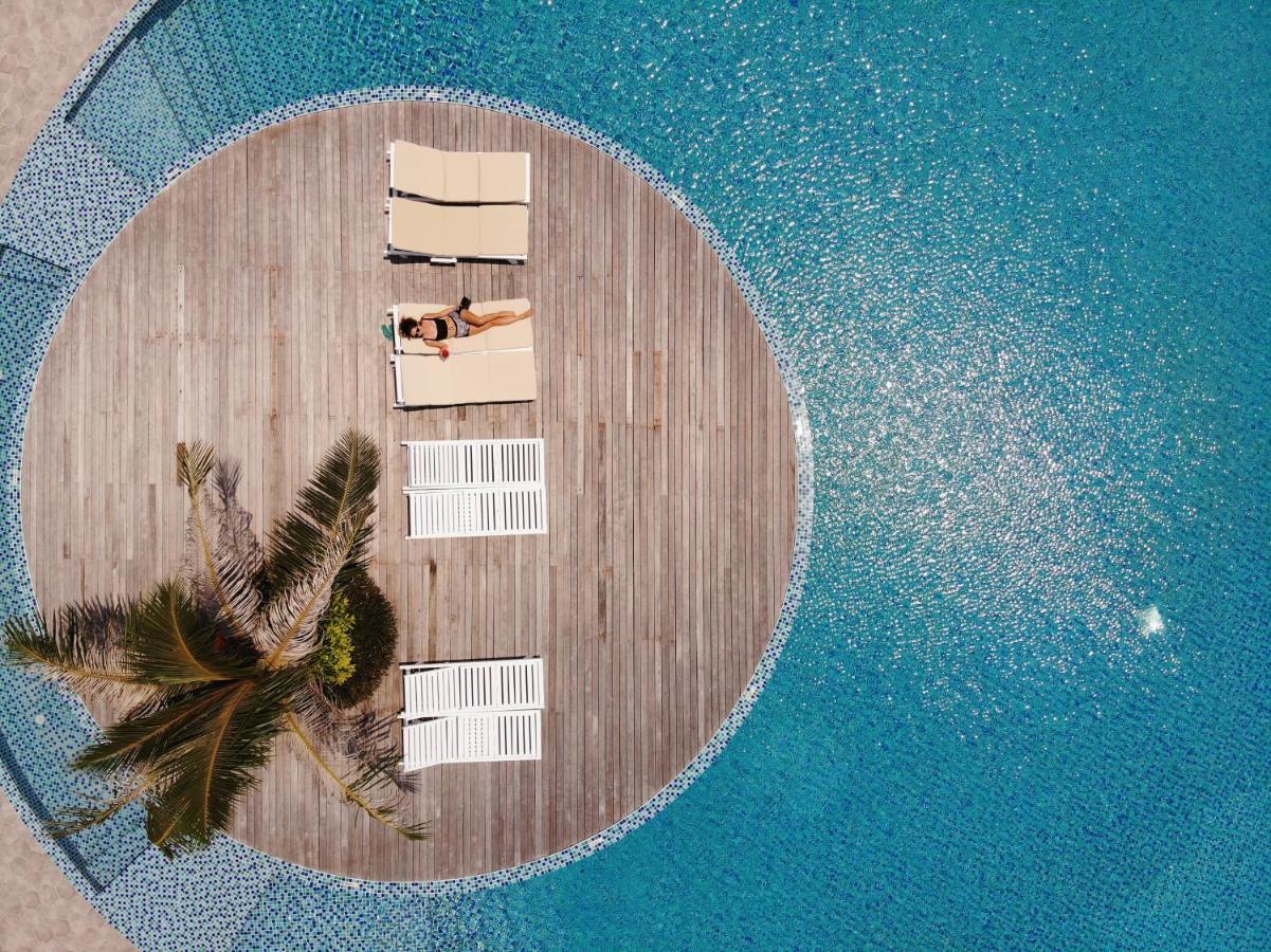 Resort Island 4*
